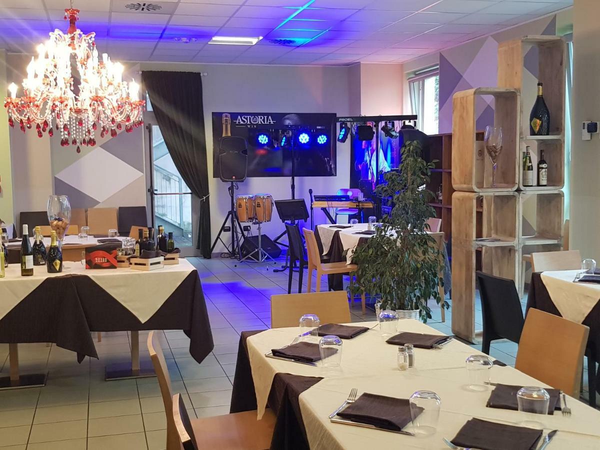 hotel IL POLO Mortara Esterno foto